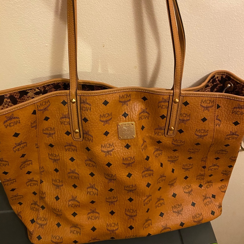 Authentic new  MCM LARGE tote caramel color